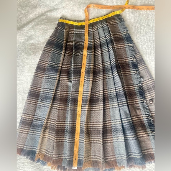 100% virgin wool vintage wrap skirt S/M size made in CA EUC muted unique colours - Picture 4 of 8
